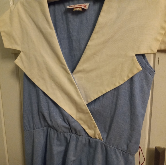 Vintage sleeveless dress with belt - Picture 13 of 13